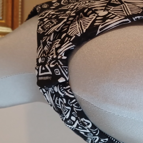 Suzy Shier Jumpsuit Size S - Picture 5 of 15